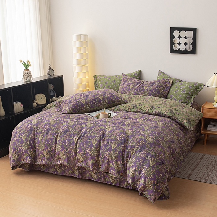 91家纺网 家纺一手货源 找家纺 果洋家纺 2025新款水洗双层纱复古纽扣款轻奢风小碎花系列四件套 花花世界-紫