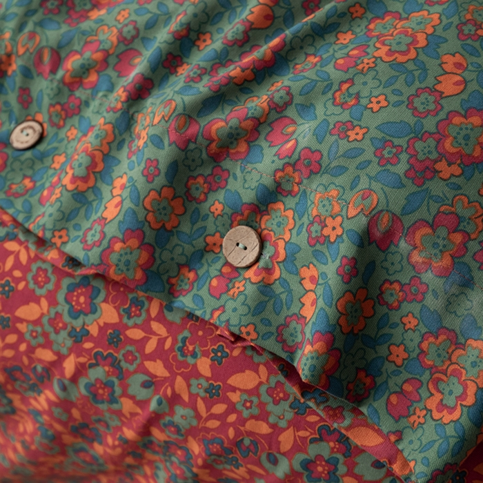 91家纺网 家纺一手货源 找家纺 果洋家纺 2025新款水洗双层纱复古纽扣款轻奢风小碎花系列四件套 花间物语