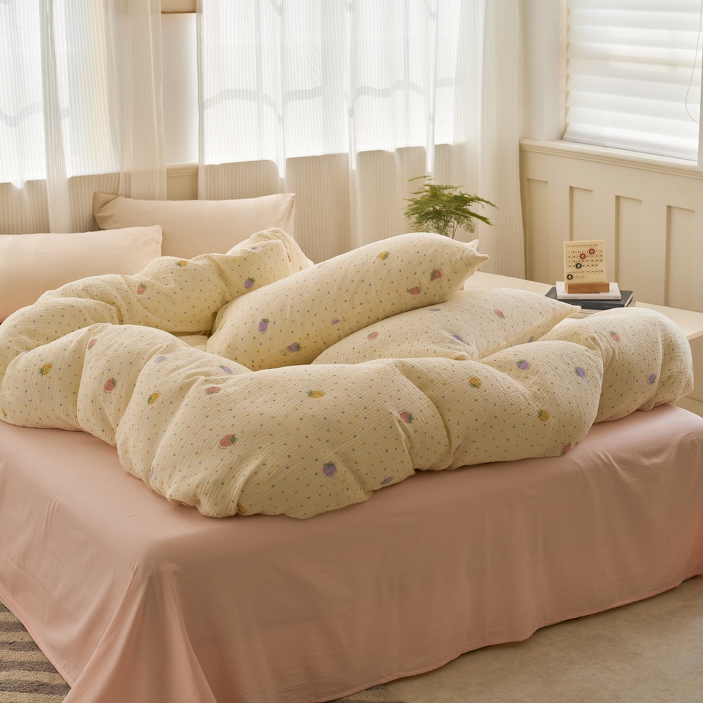 91家纺网 家纺一手货源 找家纺 洋铭区（原狠狠爱） 2025新款全棉纯棉皱皱纱四件套 梦幻草莓