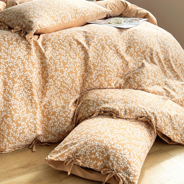 91家纺网 家纺一手货源 找家纺 果洋家纺 2025新款水洗双层纱复古纽扣款轻奢风小碎花系列四件套 金枝玉叶-黄