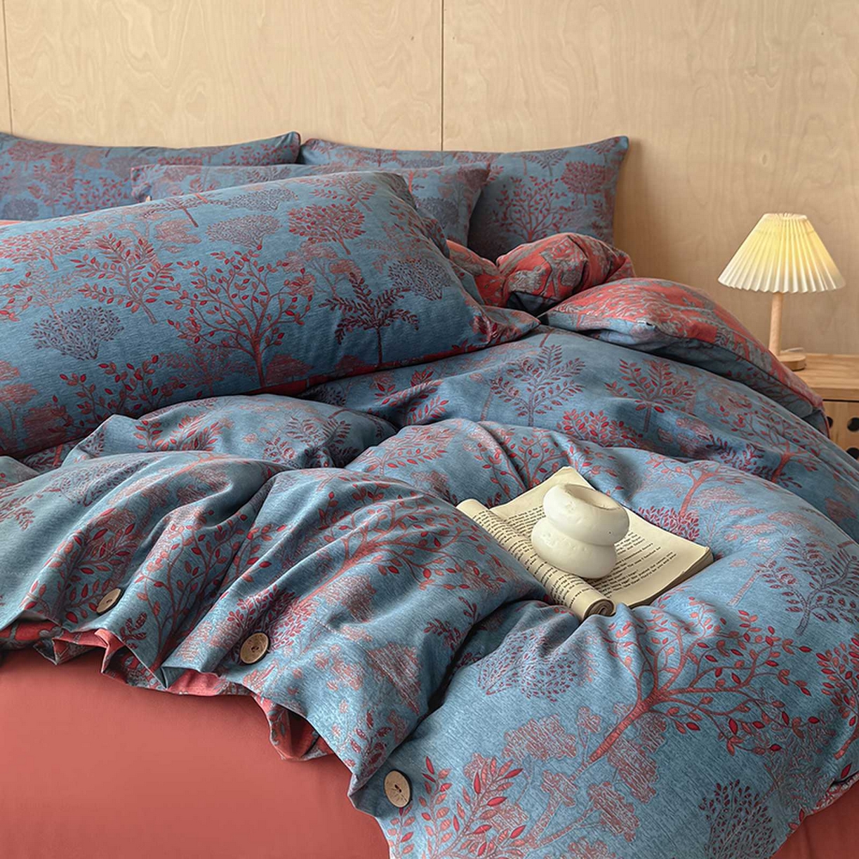 91家纺网 家纺一手货源 找家纺 果洋家纺 2025新款水洗双层纱复古纽扣款轻奢风小碎花系列四件套 森林奇缘