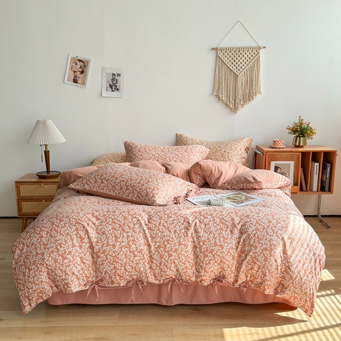 91家纺网 家纺一手货源 找家纺 果洋家纺 2025新款水洗双层纱复古纽扣款轻奢风小碎花系列四件套 金枝玉叶-藕粉