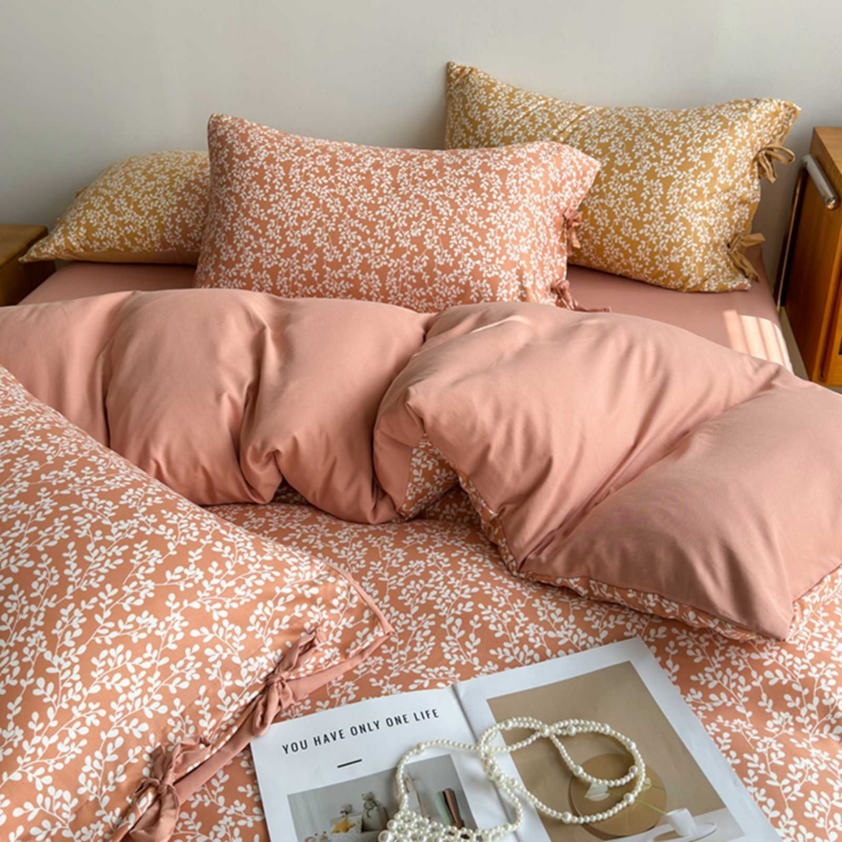 91家纺网 家纺一手货源 找家纺 果洋家纺 2025新款水洗双层纱复古纽扣款轻奢风小碎花系列四件套 金枝玉叶-藕粉