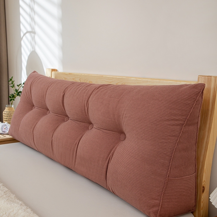 91家纺网 家纺一手货源 找家纺 沐沐家纺 2026春夏新款灯芯绒三角大靠背 胭脂红