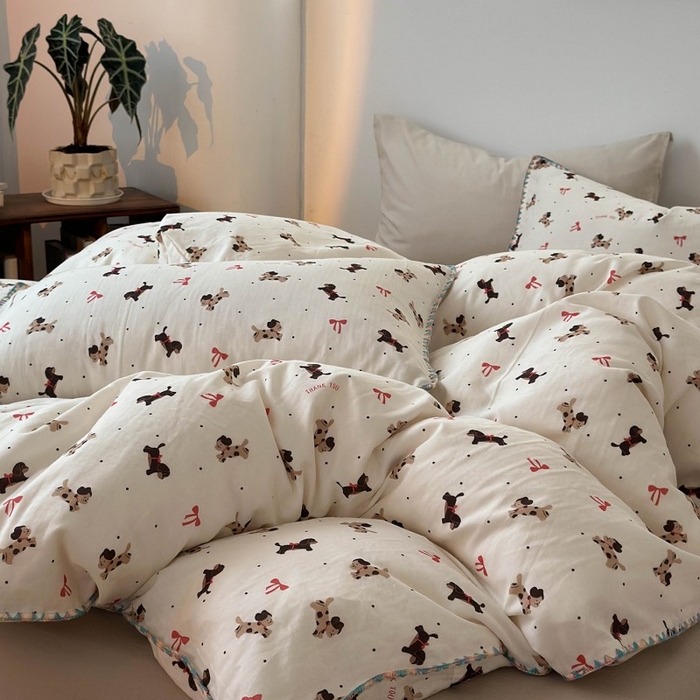 91家纺网 家纺一手货源 找家纺 洋铭区（原狠狠爱） 2025新款小清新全棉纯棉双层纱四件套 快乐狗狗