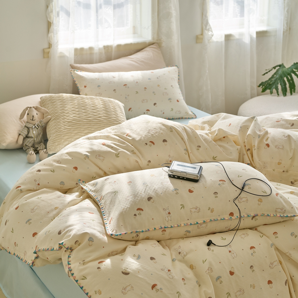 91家纺网 家纺一手货源 找家纺 洋铭区（原狠狠爱） 2025新款A类全棉双层纱四件套 蘑菇兔兔