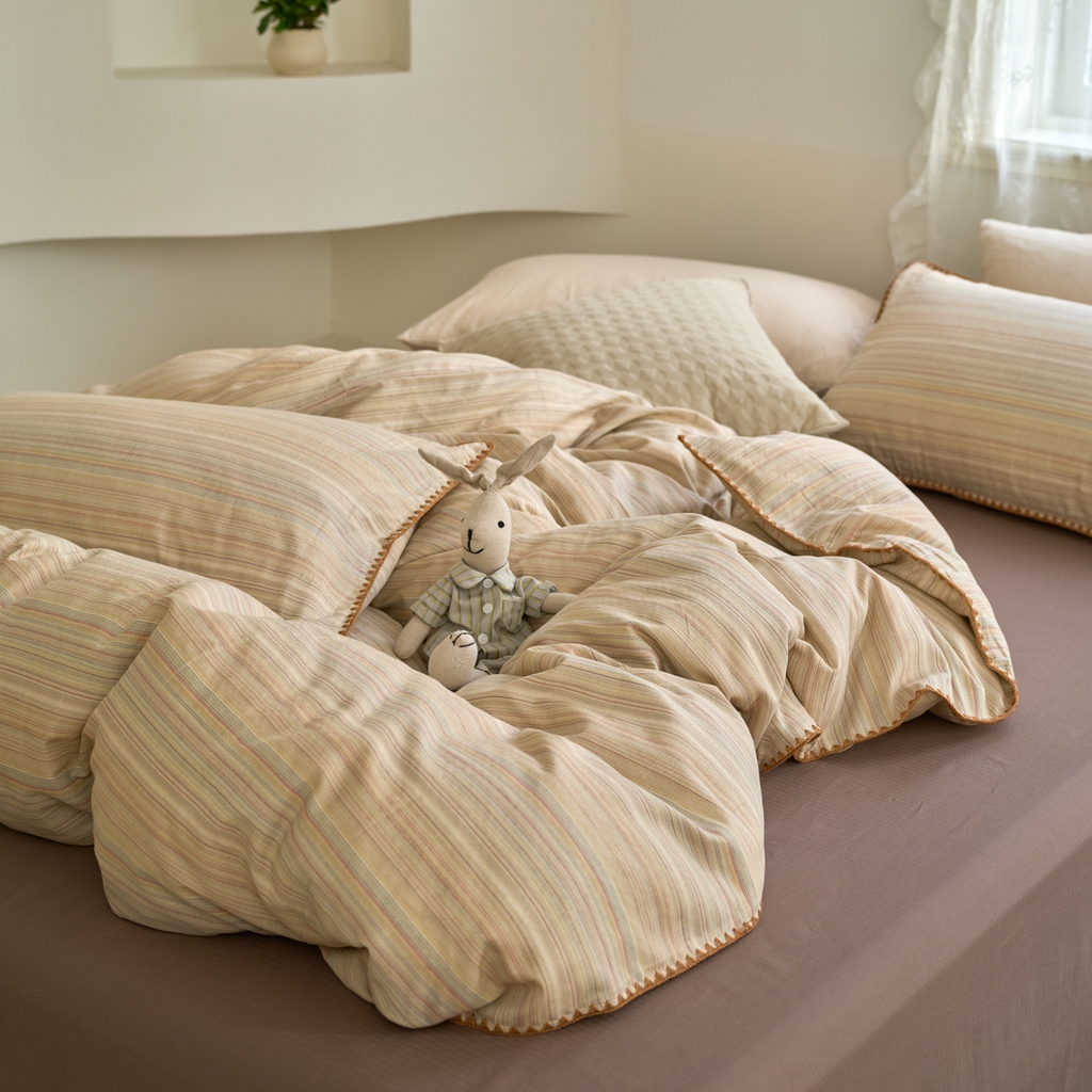 91家纺网 家纺一手货源 找家纺 洋铭区（原狠狠爱） 2025新款A类全棉双层纱四件套 波斯彩条