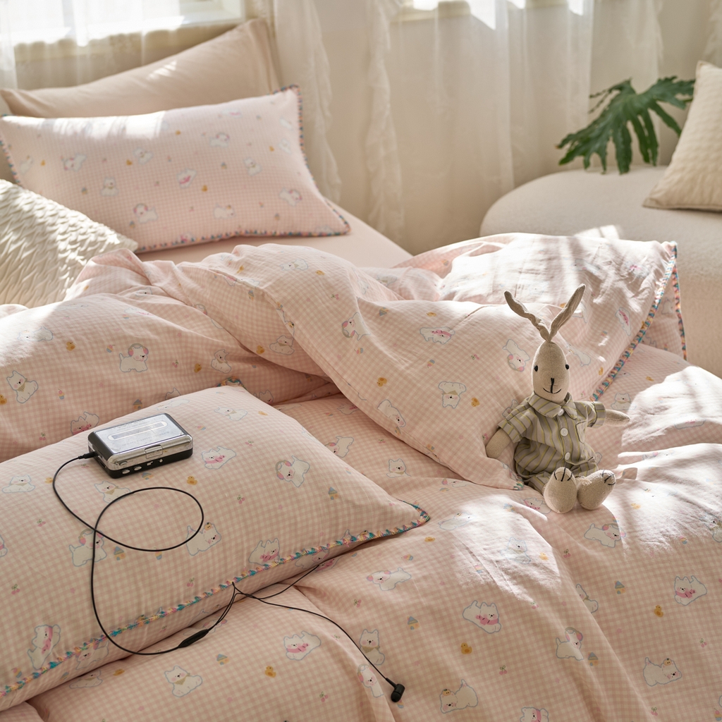 91家纺网 家纺一手货源 找家纺 洋铭区（原狠狠爱） 2025新款A类全棉双层纱四件套 乐乐粉兔