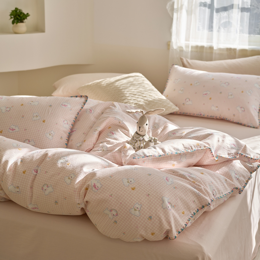 91家纺网 家纺一手货源 找家纺 洋铭区（原狠狠爱） 2025新款A类全棉双层纱四件套 乐乐粉兔