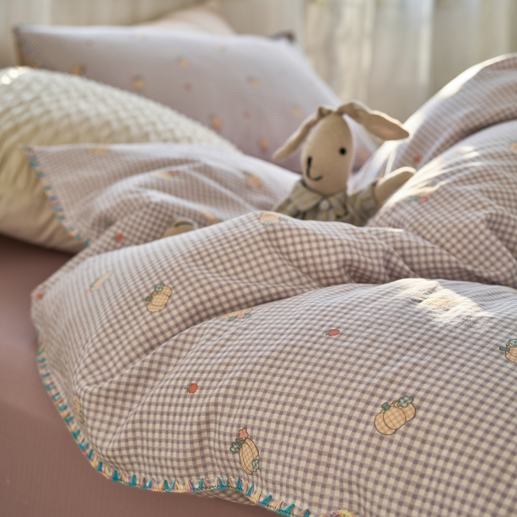 91家纺网 家纺一手货源 找家纺 洋铭区（原狠狠爱） 2025新款A类全棉双层纱四件套 紫格果香