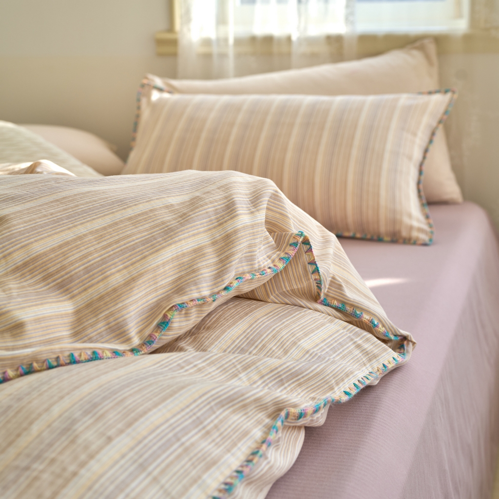 91家纺网 家纺一手货源 找家纺 洋铭区（原狠狠爱） 2025新款A类全棉双层纱四件套 香芋小条