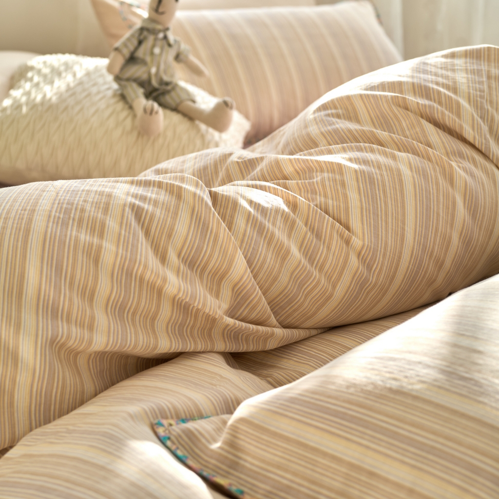 91家纺网 家纺一手货源 找家纺 洋铭区（原狠狠爱） 2025新款A类全棉双层纱四件套 香芋小条