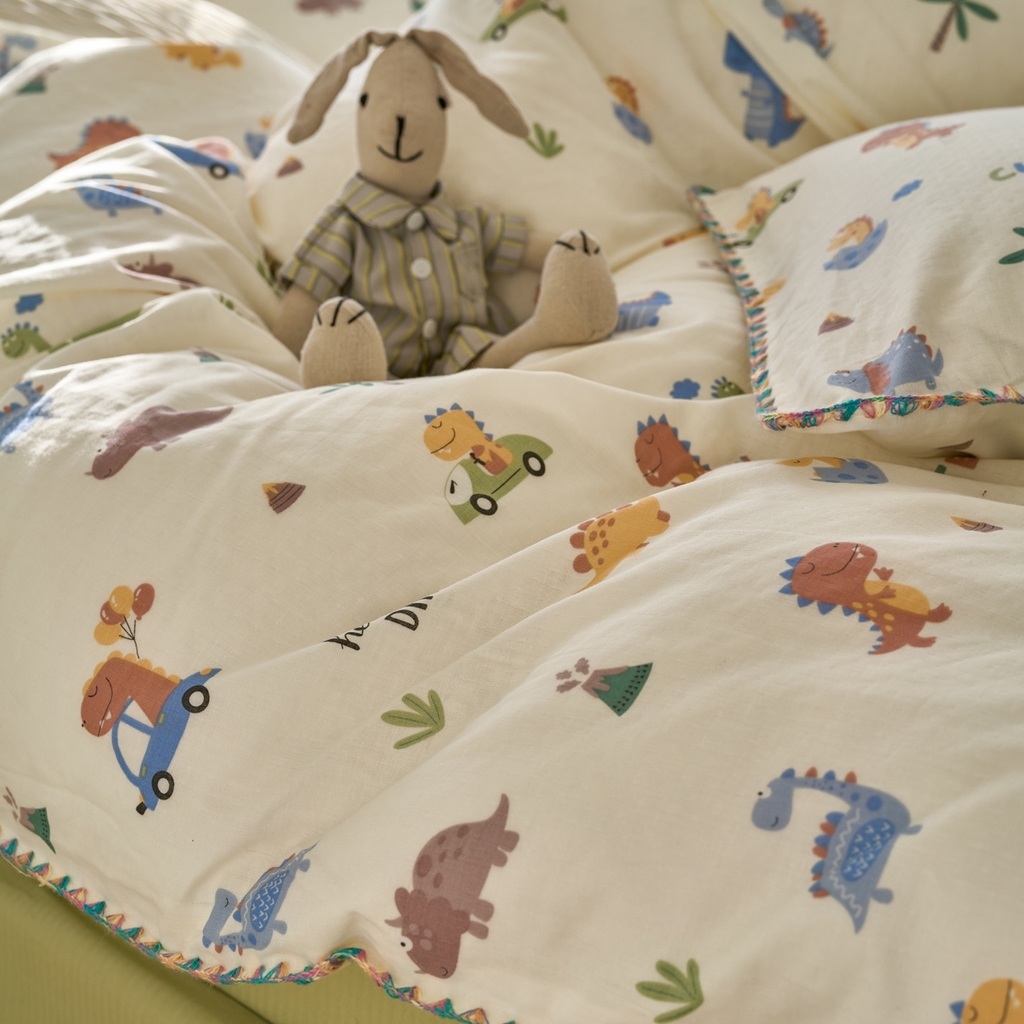 91家纺网 家纺一手货源 找家纺 洋铭区（原狠狠爱） 2025新款A类全棉双层纱四件套 小甲龙