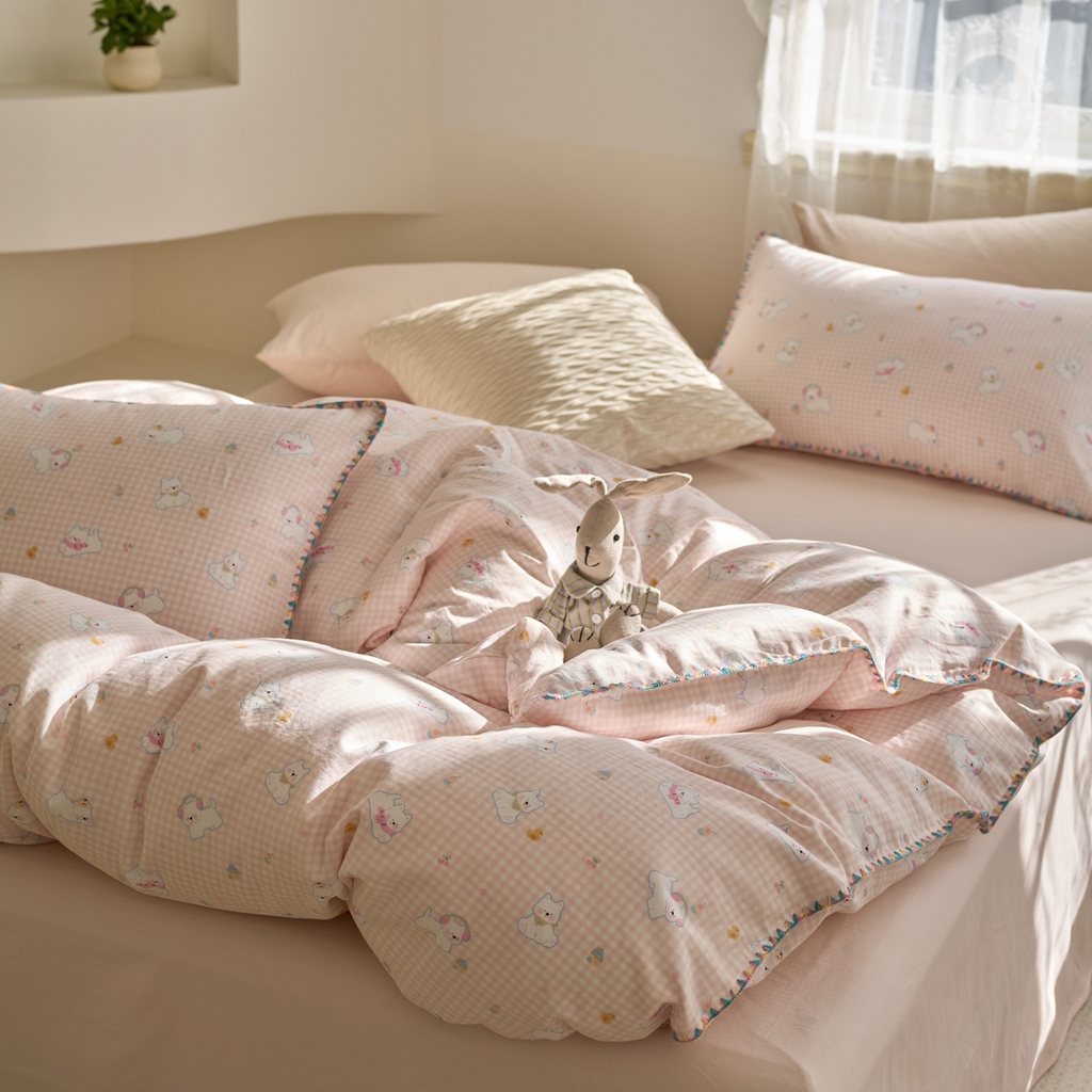 91家纺网 家纺一手货源 找家纺 洋铭区（原狠狠爱） 2025新款A类全棉双层纱四件套 乐乐粉兔