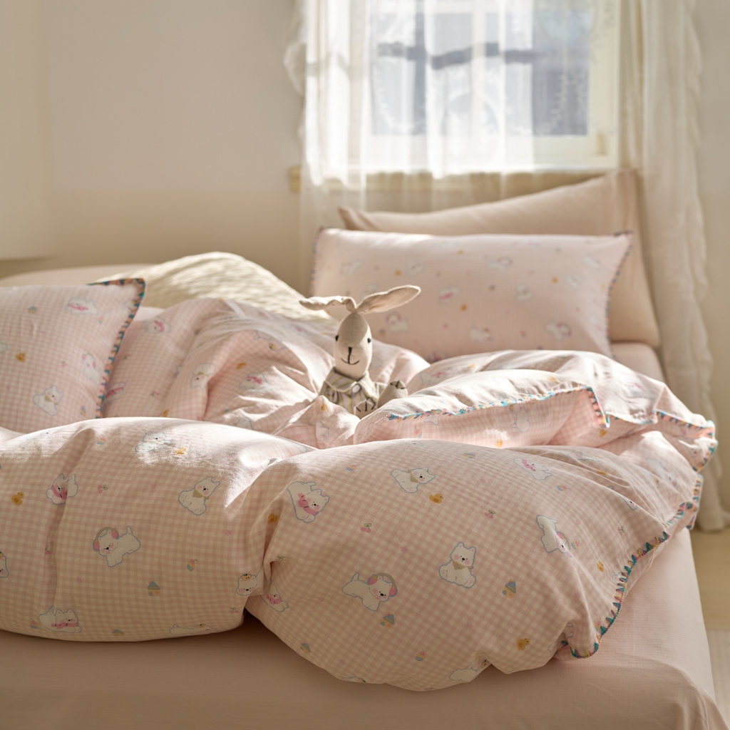 91家纺网 家纺一手货源 找家纺 洋铭区（原狠狠爱） 2025新款A类全棉双层纱四件套 乐乐粉兔