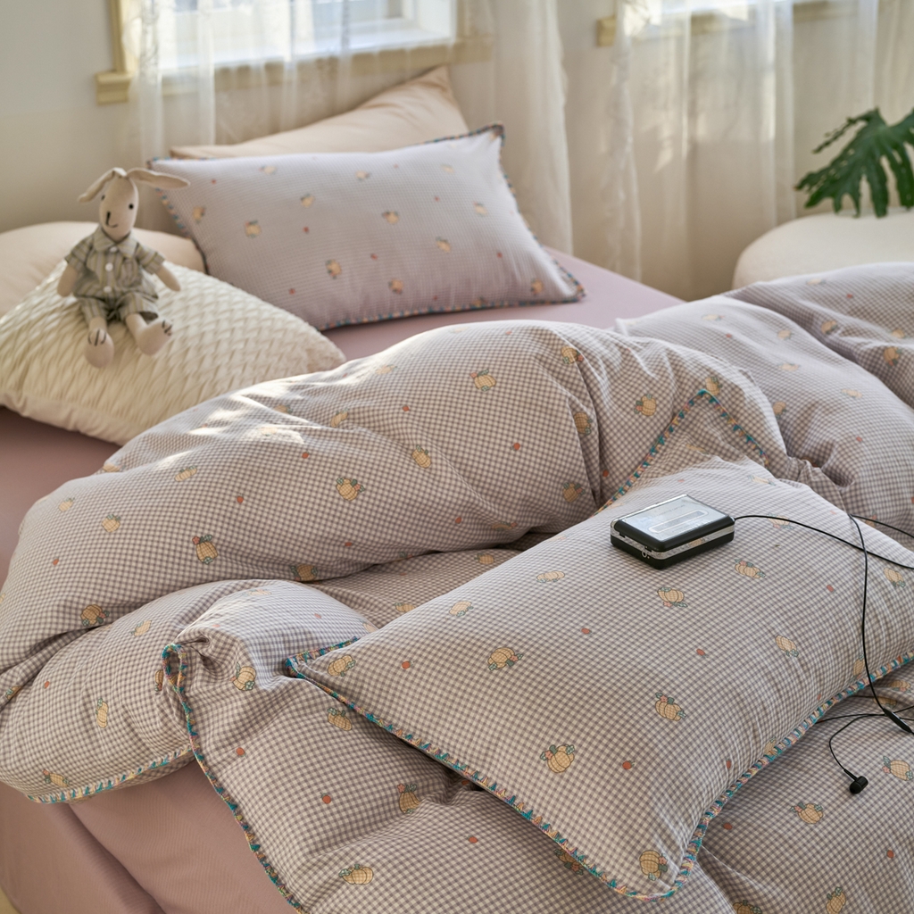 91家纺网 家纺一手货源 找家纺 洋铭区（原狠狠爱） 2025新款A类全棉双层纱四件套 紫格果香