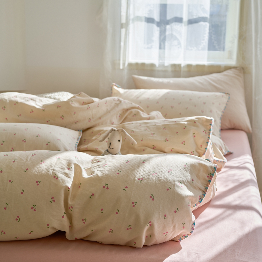 91家纺网 家纺一手货源 找家纺 洋铭区（原狠狠爱） 2025新款A类全棉双层纱四件套 豆豆樱桃