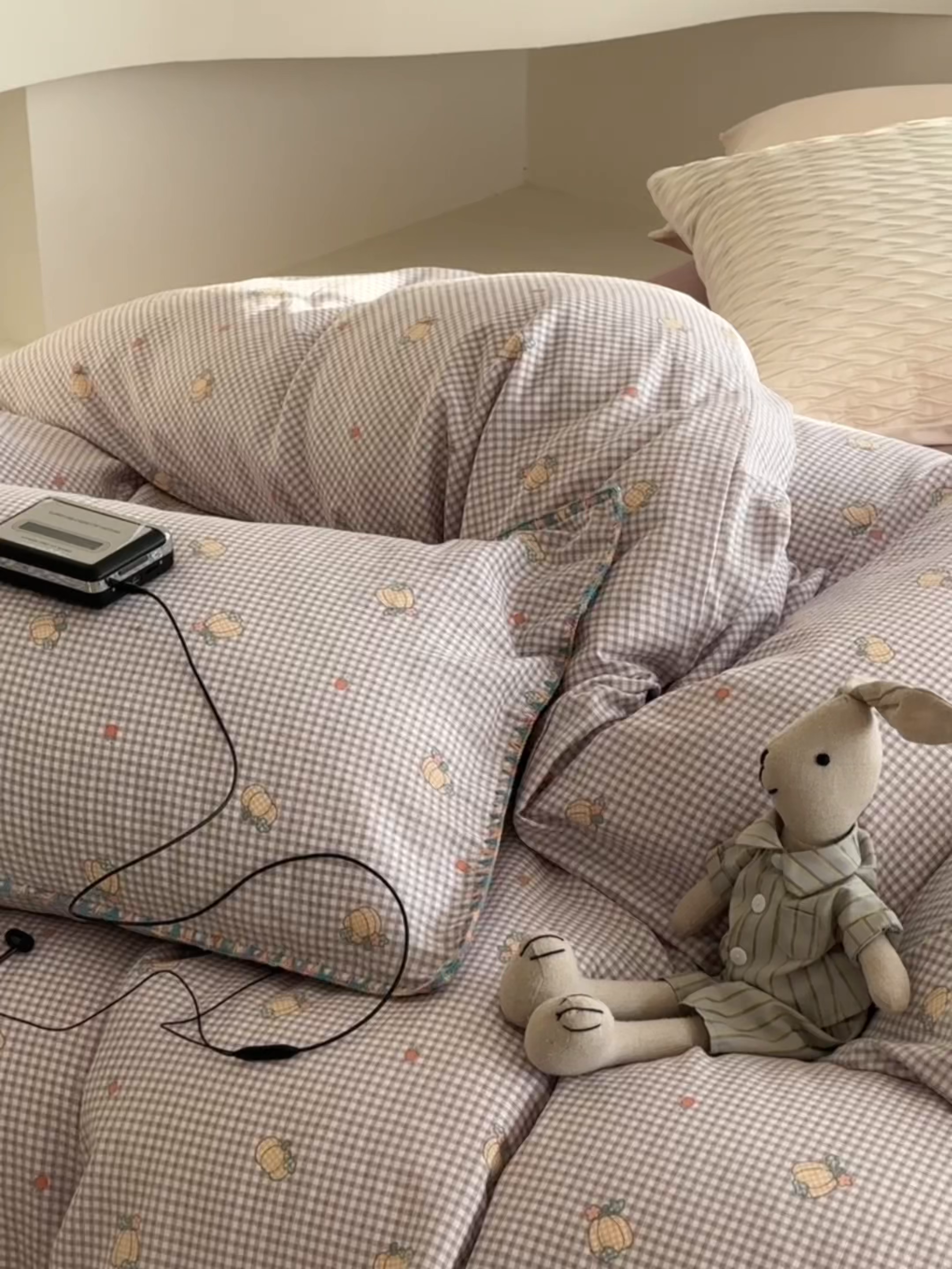 91家纺网 家纺一手货源 找家纺 洋铭区（原狠狠爱） 2025新款A类全棉双层纱四件套 紫格果香