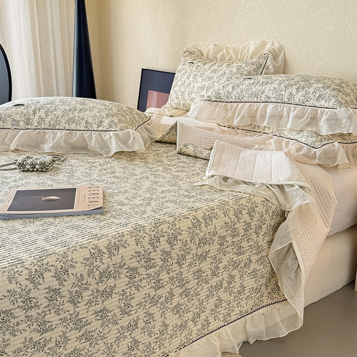 91家纺网 家纺一手货源 找家纺 蓝邻家纺 2025春夏新款全棉纯棉双层纱织带款床盖-场景二 床盖-瑞莎-深灰