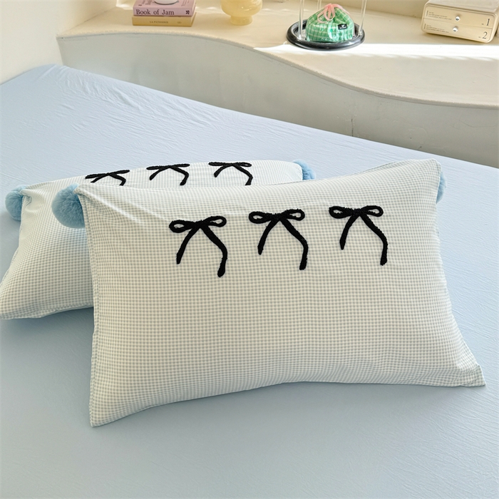 91家纺网 家纺一手货源 找家纺 （总）多品家纺 2025新款ins奶油风刺绣枕套毛球款水洗棉四件套