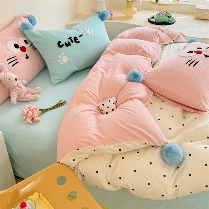 91家纺网 家纺一手货源 找家纺 （总）多品家纺 2025新款ins奶油风刺绣枕套毛球款水洗棉四件套