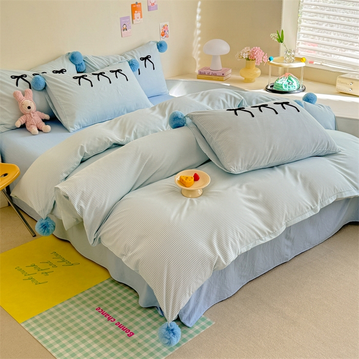 91家纺网 家纺一手货源 找家纺 多品家纺 2025新款ins奶油风刺绣枕套毛球款水洗棉四件套 月光恋语