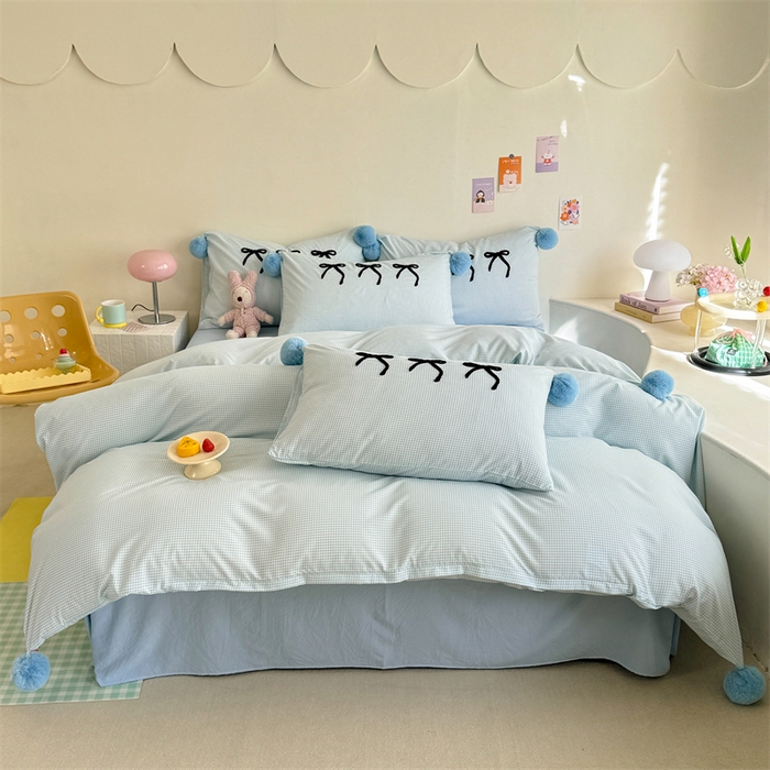 91家纺网 家纺一手货源 找家纺 多品家纺 2025新款ins奶油风刺绣枕套毛球款水洗棉四件套 月光恋语