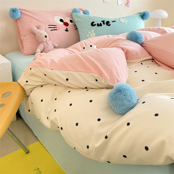 91家纺网 家纺一手货源 找家纺 多品家纺 2025新款ins奶油风刺绣枕套毛球款水洗棉四件套 洛熙