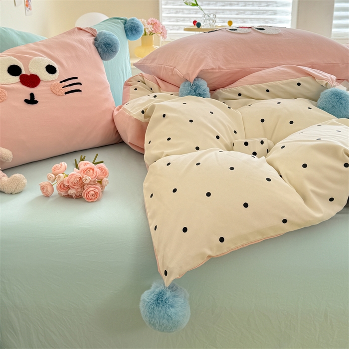 91家纺网 家纺一手货源 找家纺 多品家纺 2025新款ins奶油风刺绣枕套毛球款水洗棉四件套 洛熙