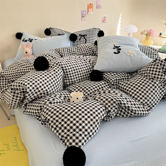 91家纺网 家纺一手货源 找家纺 多品家纺 2025新款ins奶油风刺绣枕套毛球款水洗棉四件套 卿本佳人