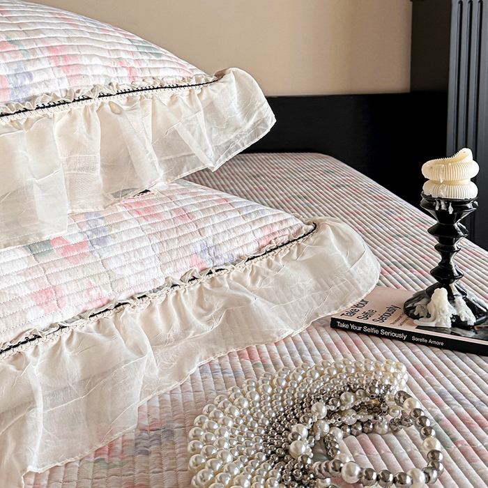 91家纺网 家纺一手货源 找家纺 （总）蓝邻家纺 2025春夏新款全棉纯棉双层纱织带款床盖-场景一