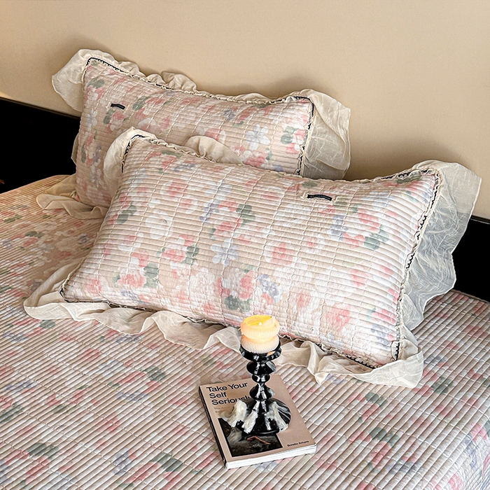 91家纺网 家纺一手货源 找家纺 蓝邻家纺 2025春夏新款全棉纯棉双层纱织带款床盖-场景一 床盖-潮汐月影