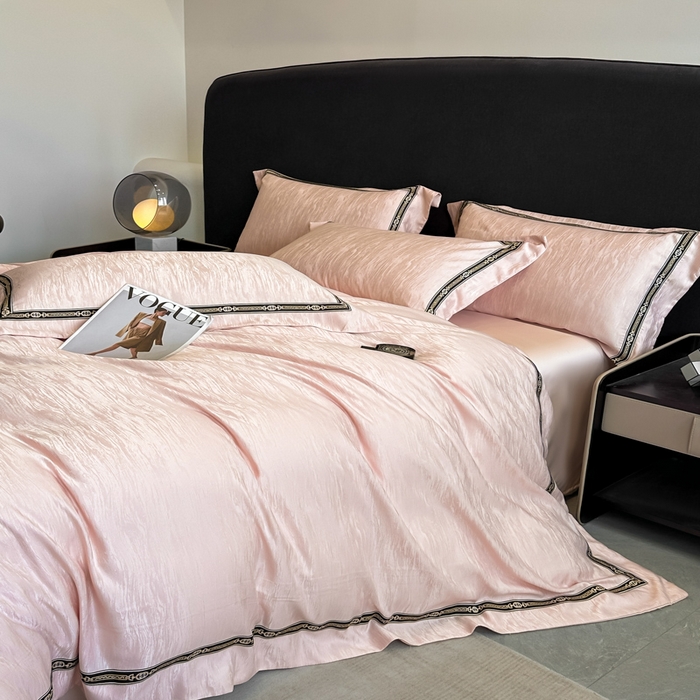 91家纺网 家纺一手货源 找家纺 帝王家纺 2025轻奢风双面水洗天丝提花刺绣四件套夏季冰丝床单被套 藕粉