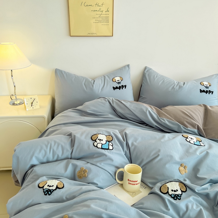 91家纺网 家纺一手货源 找家纺 小懒猪 2025新款全棉纯棉水洗棉毛巾绣四件套(提供买家秀） 萌宠浅蓝灰