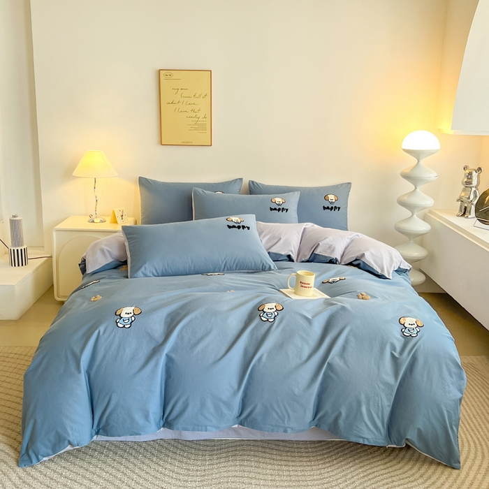 91家纺网 家纺一手货源 找家纺 小懒猪 2025新款全棉纯棉水洗棉毛巾绣四件套(提供买家秀） 萌宠深蓝灰