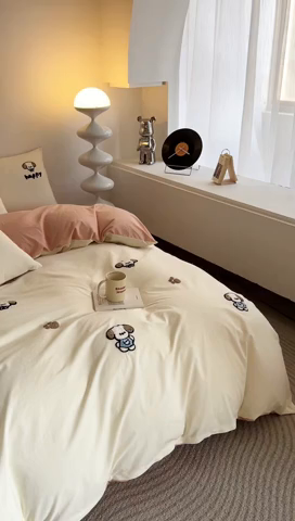 91家纺网 家纺一手货源 找家纺 小懒猪 2025新款全棉纯棉水洗棉毛巾绣四件套(提供买家秀） 萌宠白桃粉