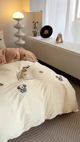 91家纺网 家纺一手货源 找家纺 小懒猪 2025新款全棉纯棉水洗棉毛巾绣四件套(提供买家秀） 萌宠白棕