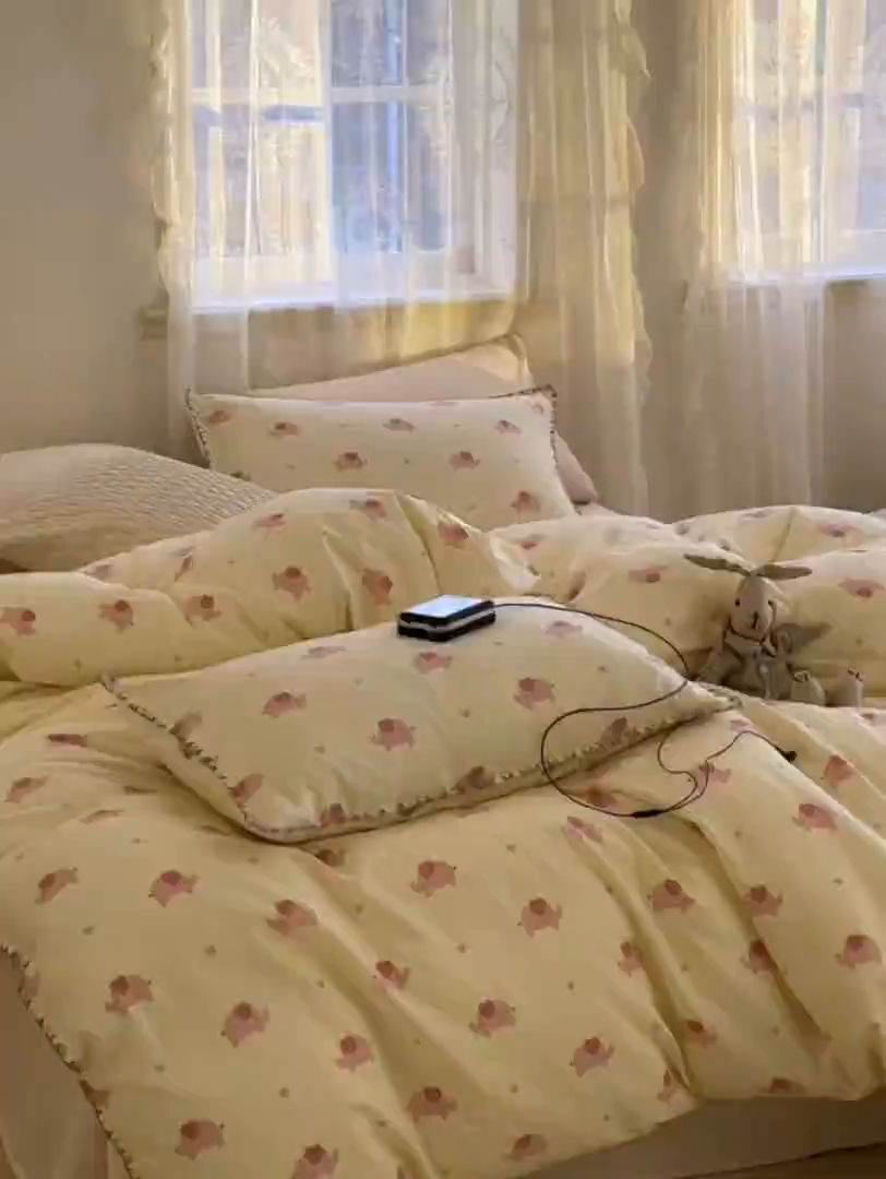 91家纺网 家纺一手货源 找家纺 洋铭区（原狠狠爱） 2025新款A类全棉双层纱四件套 粉嘟小象