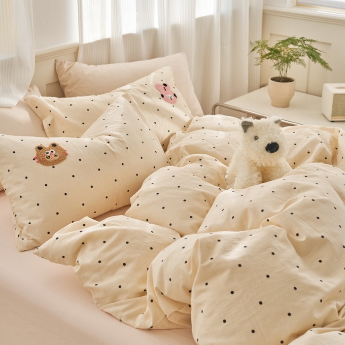 91家纺网 家纺一手货源 找家纺 洋铭区（原狠狠爱） 2025新款A类全棉双层纱毛巾绣四件套 三只小趴猫