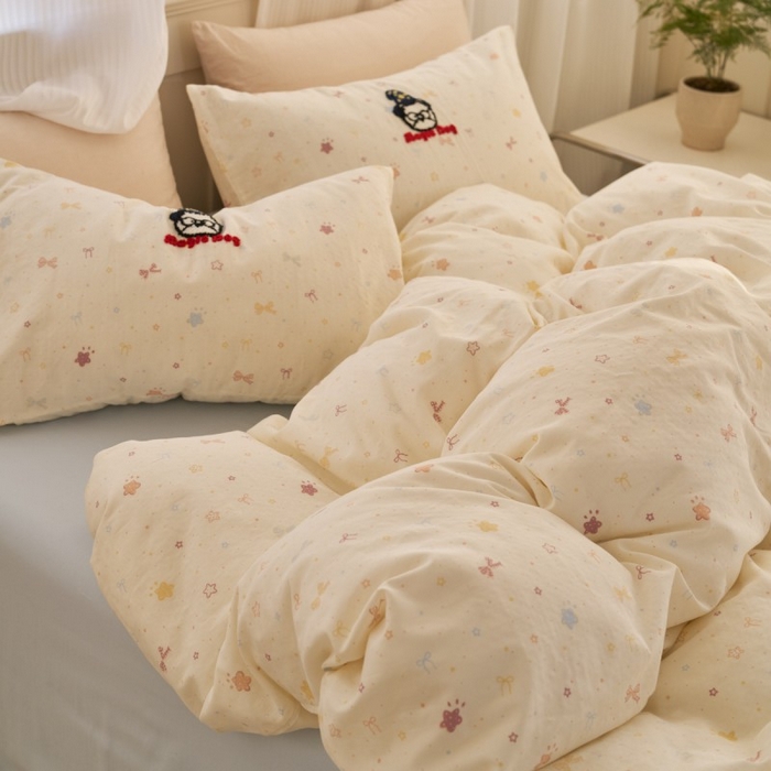 91家纺网 家纺一手货源 找家纺 洋铭区（原狠狠爱） 2025新款A类全棉双层纱毛巾绣四件套 开心魔法