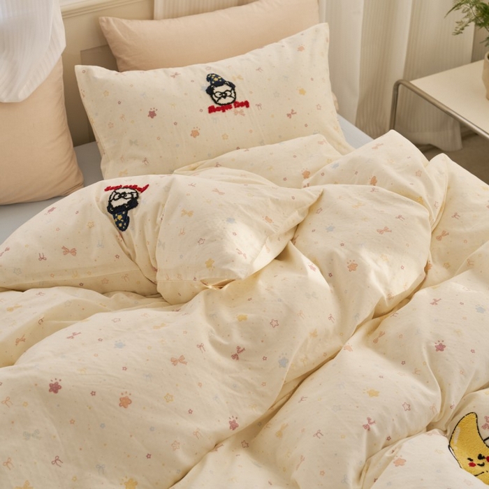 91家纺网 家纺一手货源 找家纺 洋铭区（原狠狠爱） 2025新款A类全棉双层纱毛巾绣四件套 开心魔法