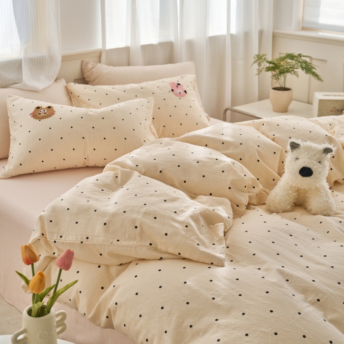 91家纺网 家纺一手货源 找家纺 洋铭区（原狠狠爱） 2025新款A类全棉双层纱毛巾绣四件套 三只小趴猫