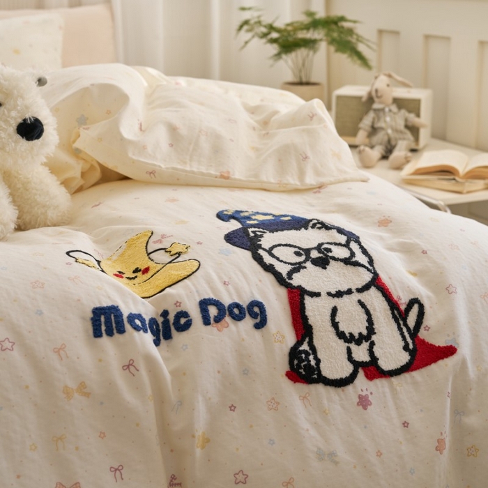 91家纺网 家纺一手货源 找家纺 洋铭区（原狠狠爱） 2025新款A类全棉双层纱毛巾绣四件套 开心魔法