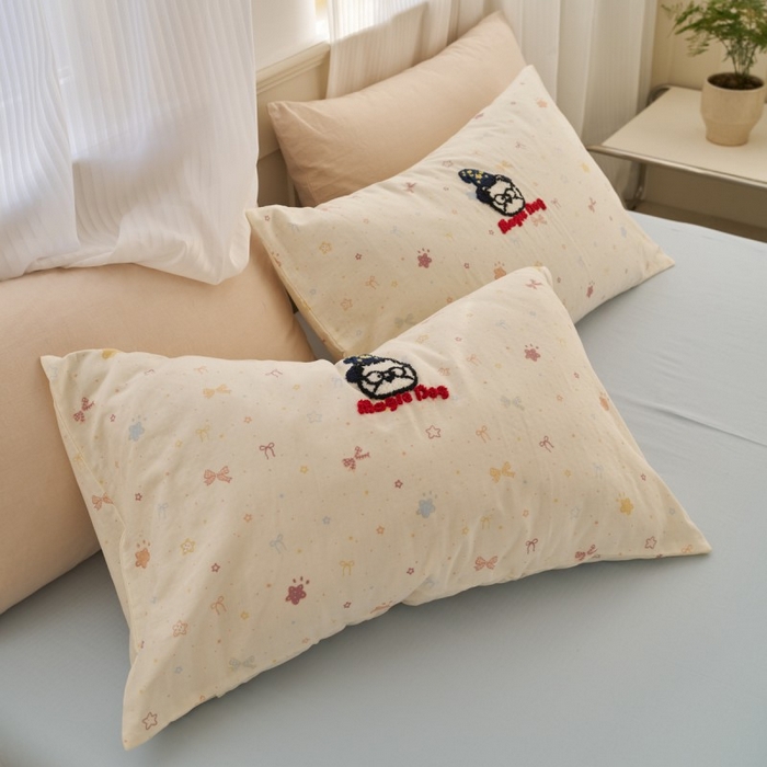 91家纺网 家纺一手货源 找家纺 洋铭区（原狠狠爱） 2025新款A类全棉双层纱毛巾绣四件套 开心魔法