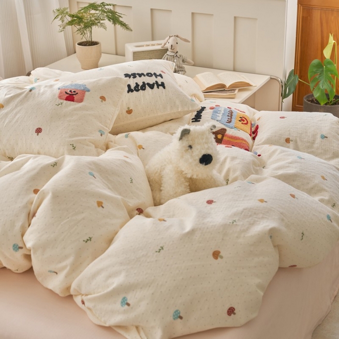 91家纺网 家纺一手货源 找家纺 洋铭区（原狠狠爱） 2025新款A类全棉双层纱毛巾绣四件套 快乐小屋