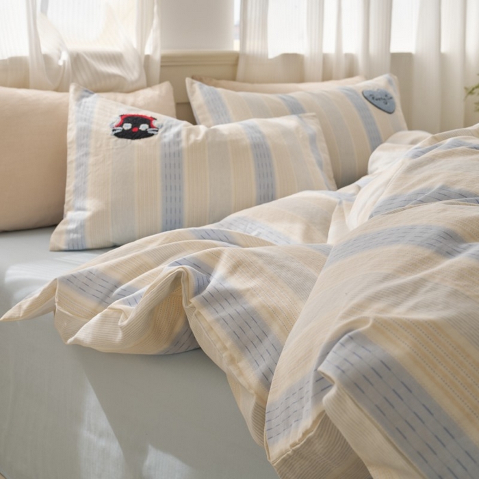 91家纺网 家纺一手货源 找家纺 洋铭区（原狠狠爱） 2025新款A类全棉双层纱毛巾绣四件套 音乐猫咪