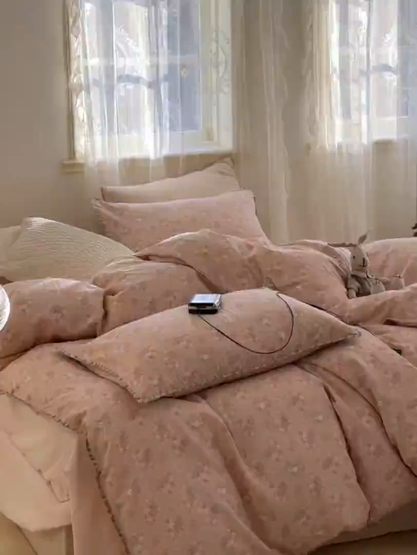 91家纺网 家纺一手货源 找家纺 洋铭区（原狠狠爱） 2025新款A类全棉双层纱四件套 粉花恋