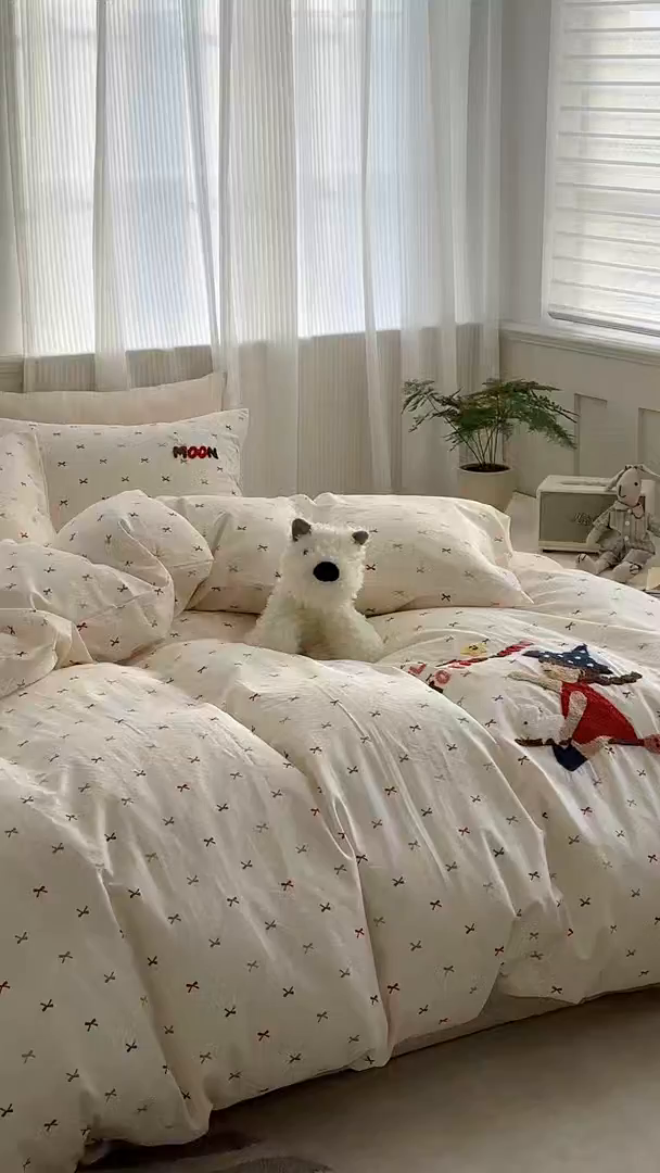 91家纺网 家纺一手货源 找家纺 洋铭区（原狠狠爱） 2025新款A类全棉双层纱毛巾绣四件套 魔法女孩