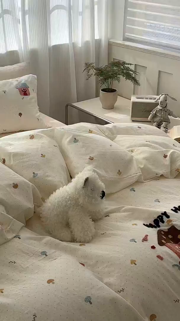 91家纺网 家纺一手货源 找家纺 洋铭区（原狠狠爱） 2025新款A类全棉双层纱毛巾绣四件套 快乐小屋