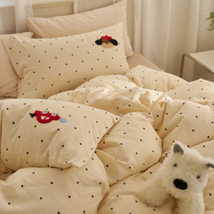 91家纺网 家纺一手货源 找家纺 洋铭区（原狠狠爱） 2025新款A类全棉双层纱毛巾绣四件套 滑板小狗